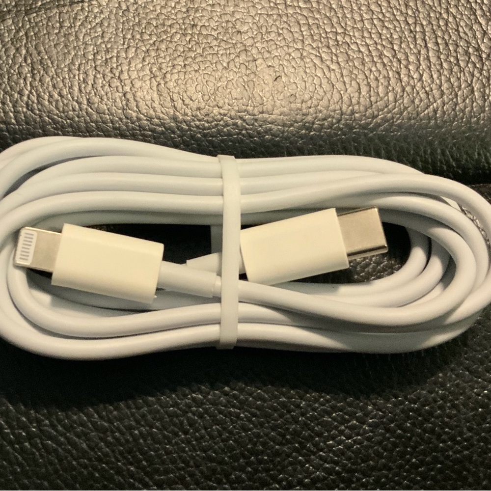 Apple White USB-C to Lightning Cable